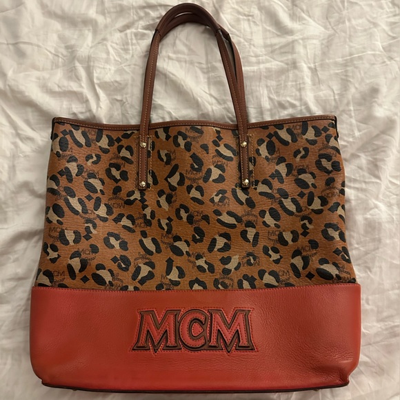 💎 RARE MCM (+COA) Limited Ed Aren Leopard Visetos Tote with Orange Leather Trim - Picture 3 of 14